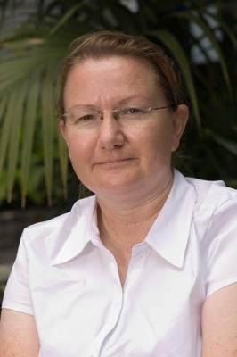 Dr Melanie Murrell