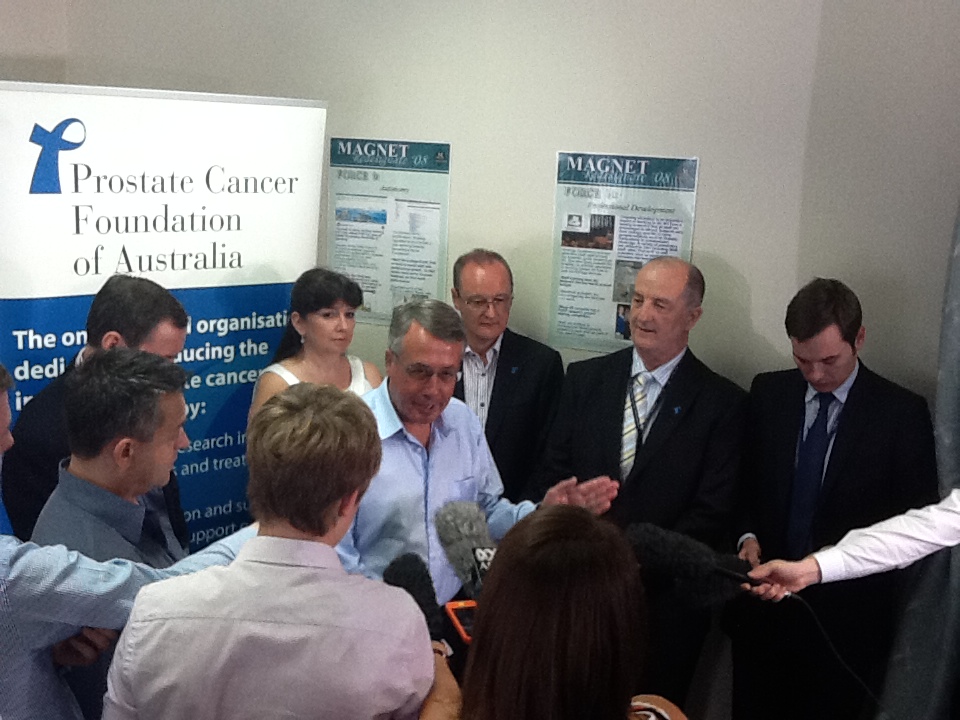 Deputy PM Wayne Swan MP, visits the PA Hospital and APCRC - Q.